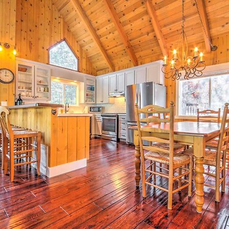 Gorgeous Lake Arrowhead Retreat Game Room And Deck Exterior foto